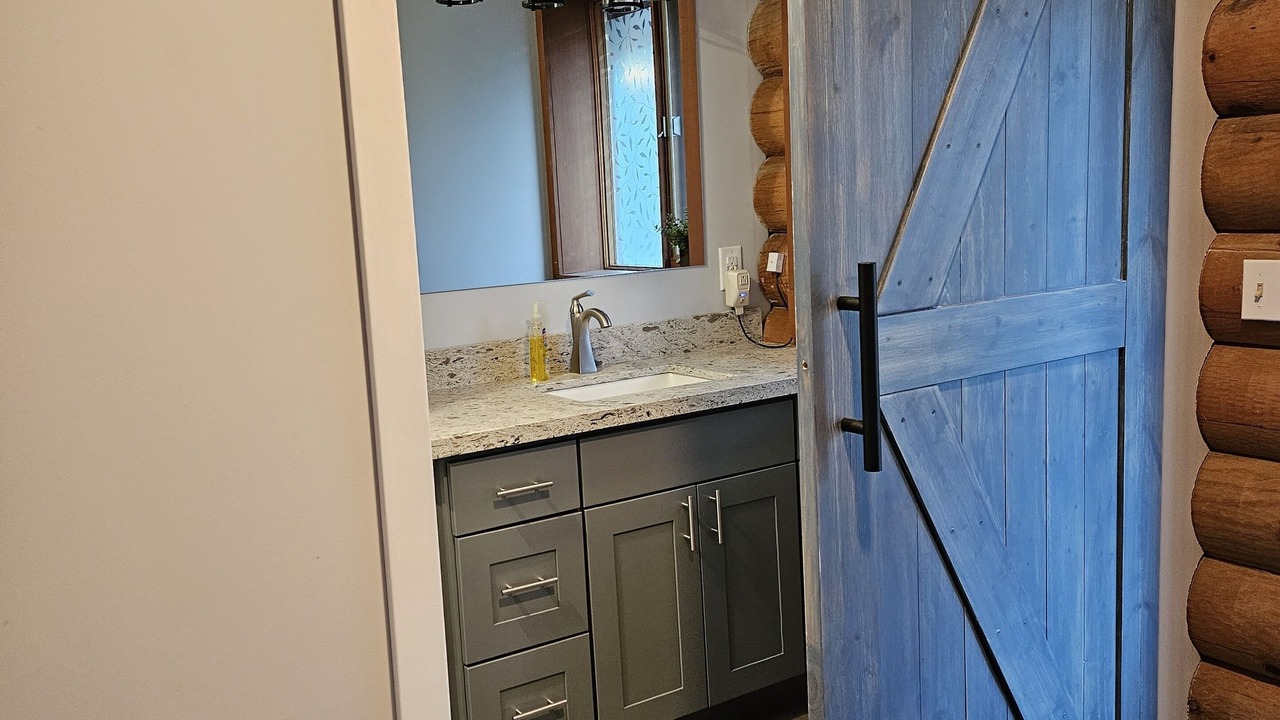 Photo of Bathroom in Manson