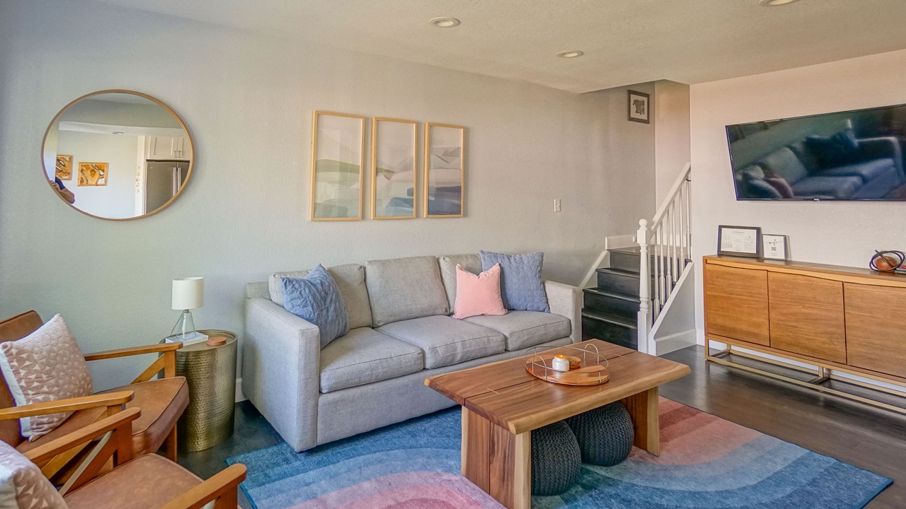 Photo of Livingroom in Glenwood Grove - North Iris