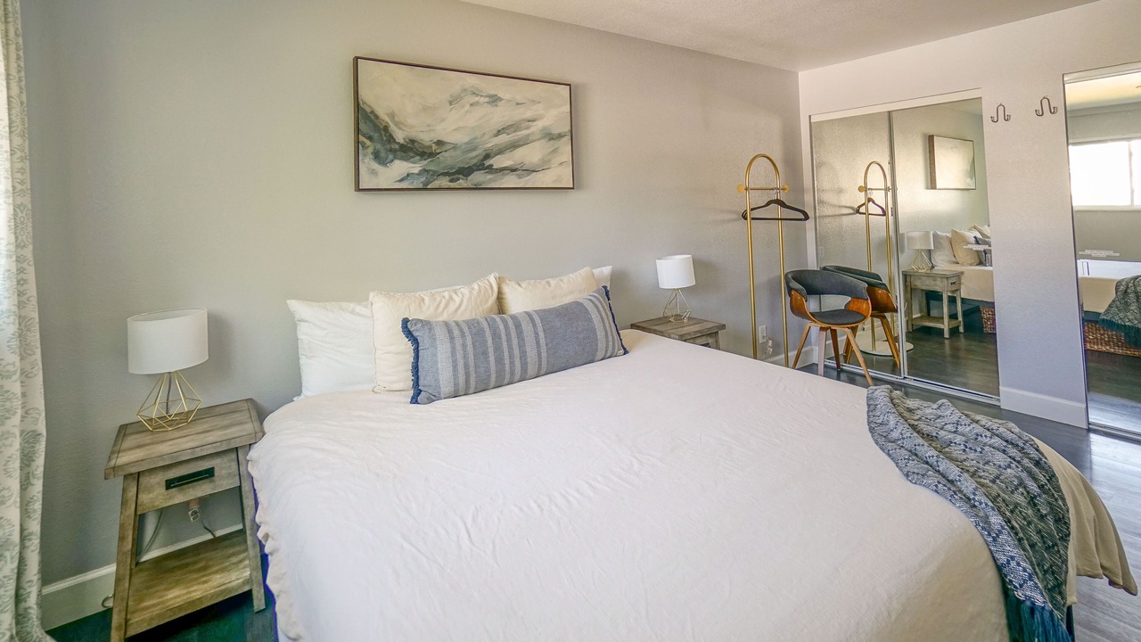Photo of Bedroom in Glenwood Grove - North Iris