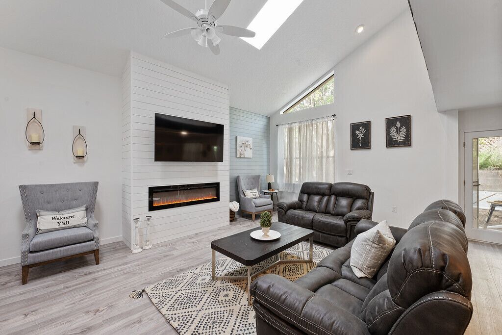 Photo of Livingroom in S Y Jackson