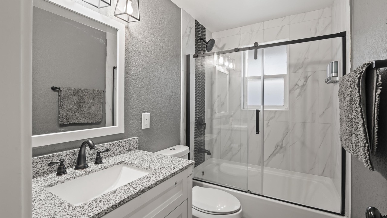 Photo of Bathroom in Bel Aire