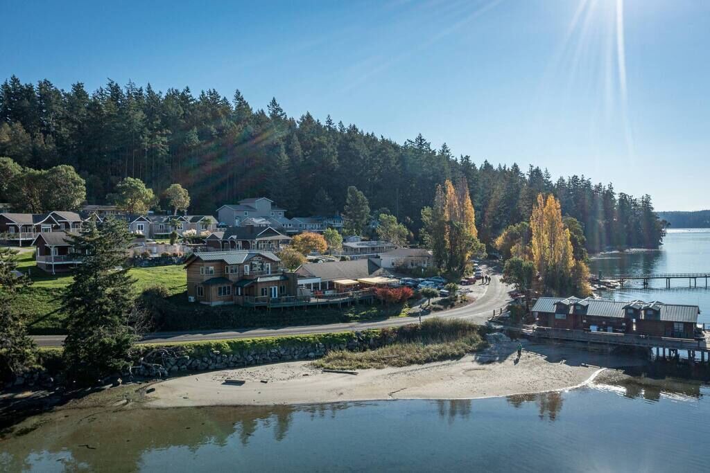 Photo of Others in Deer Harbor