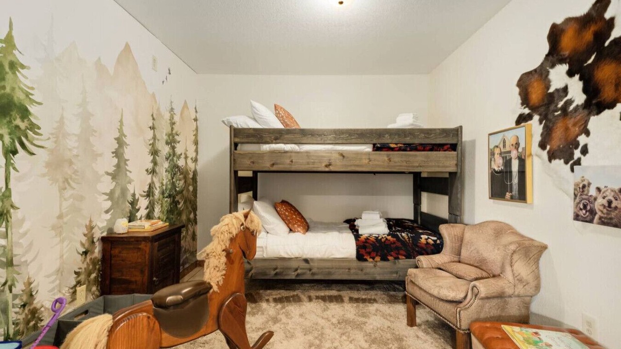 Photo of Bedroom in Shadow Mountain