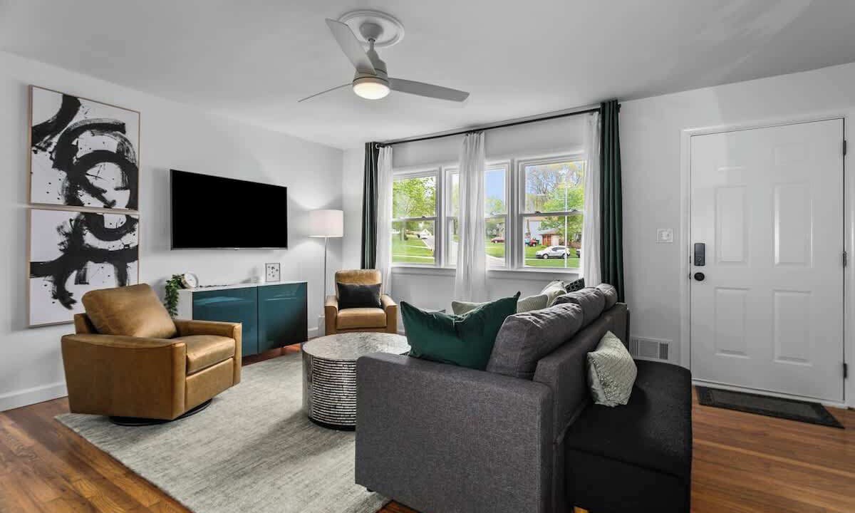 Photo of Livingroom in Shawnee