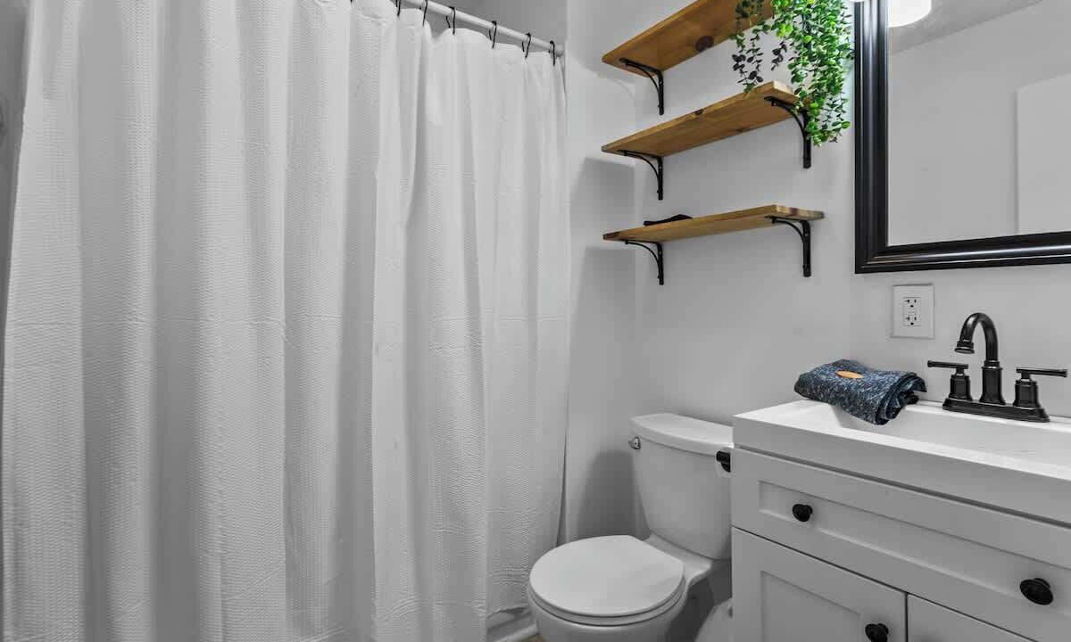 Photo of Bathroom in Shawnee