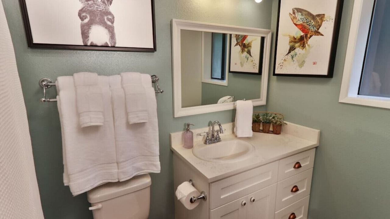 Photo of Bathroom in College Place