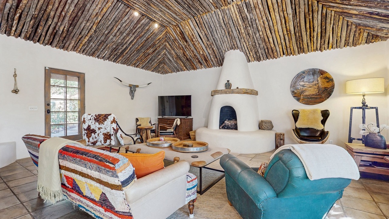 Photo of Livingroom in Taos