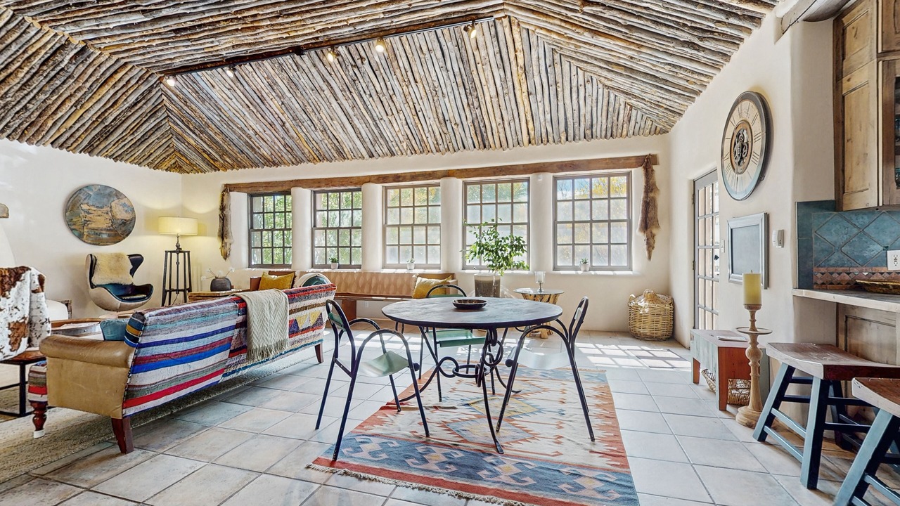 Photo of Livingroom in Taos