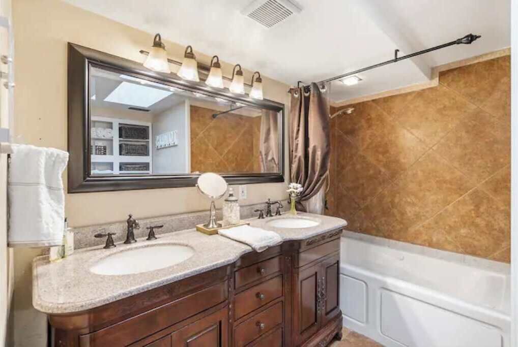 Photo of Bathroom in Bryn Mawr-Skyway