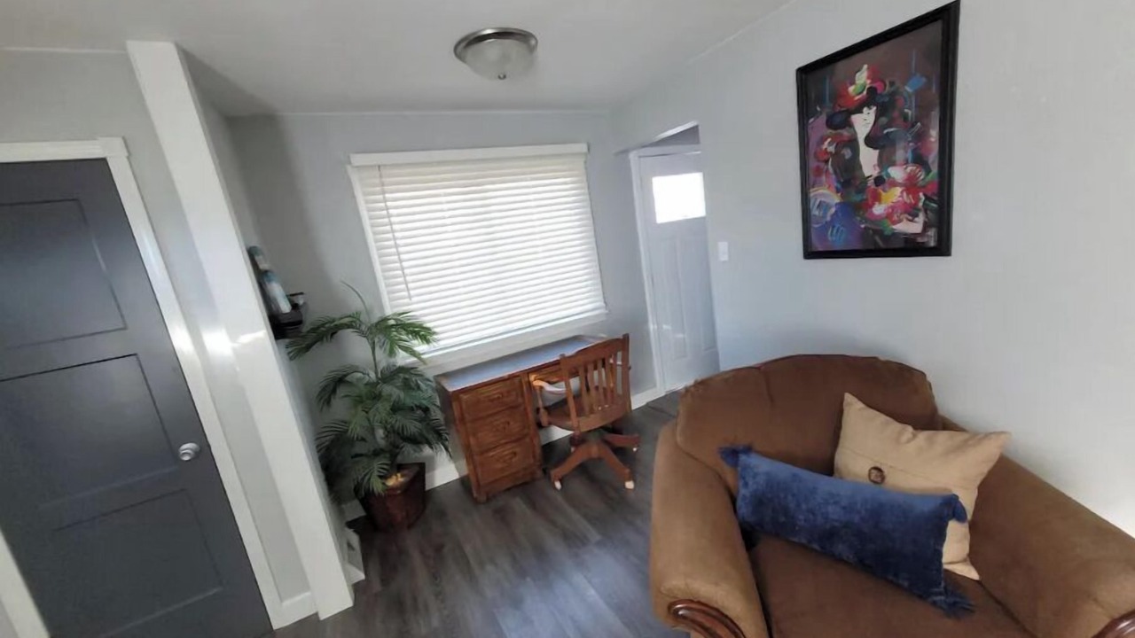 Photo of Livingroom in Greater South Side