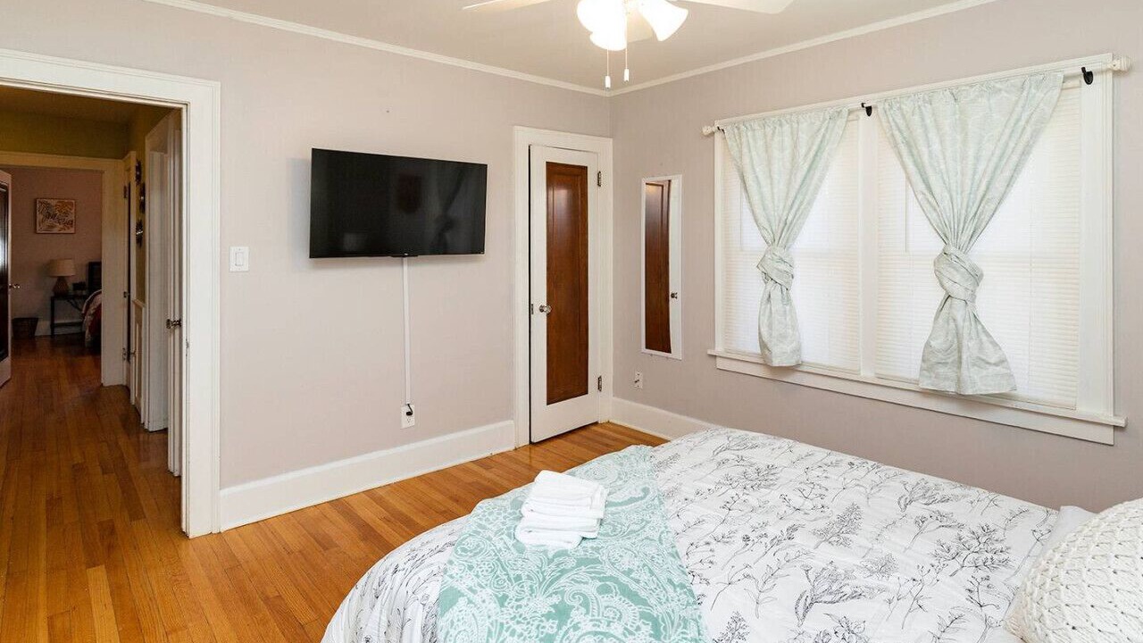 Photo of Bedroom in Beaverdale