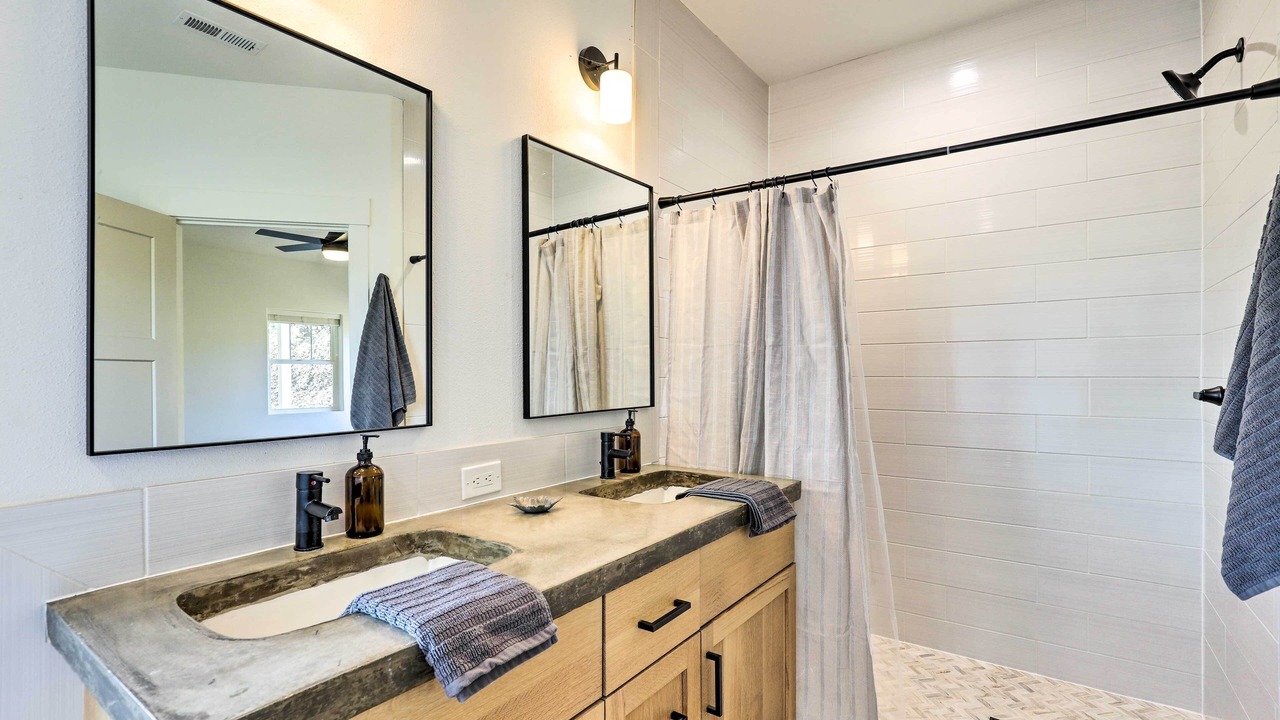 Photo of Bathroom in Davenport