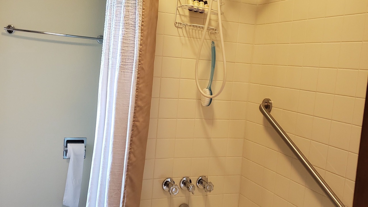 Photo of Bathroom in Harvey Park