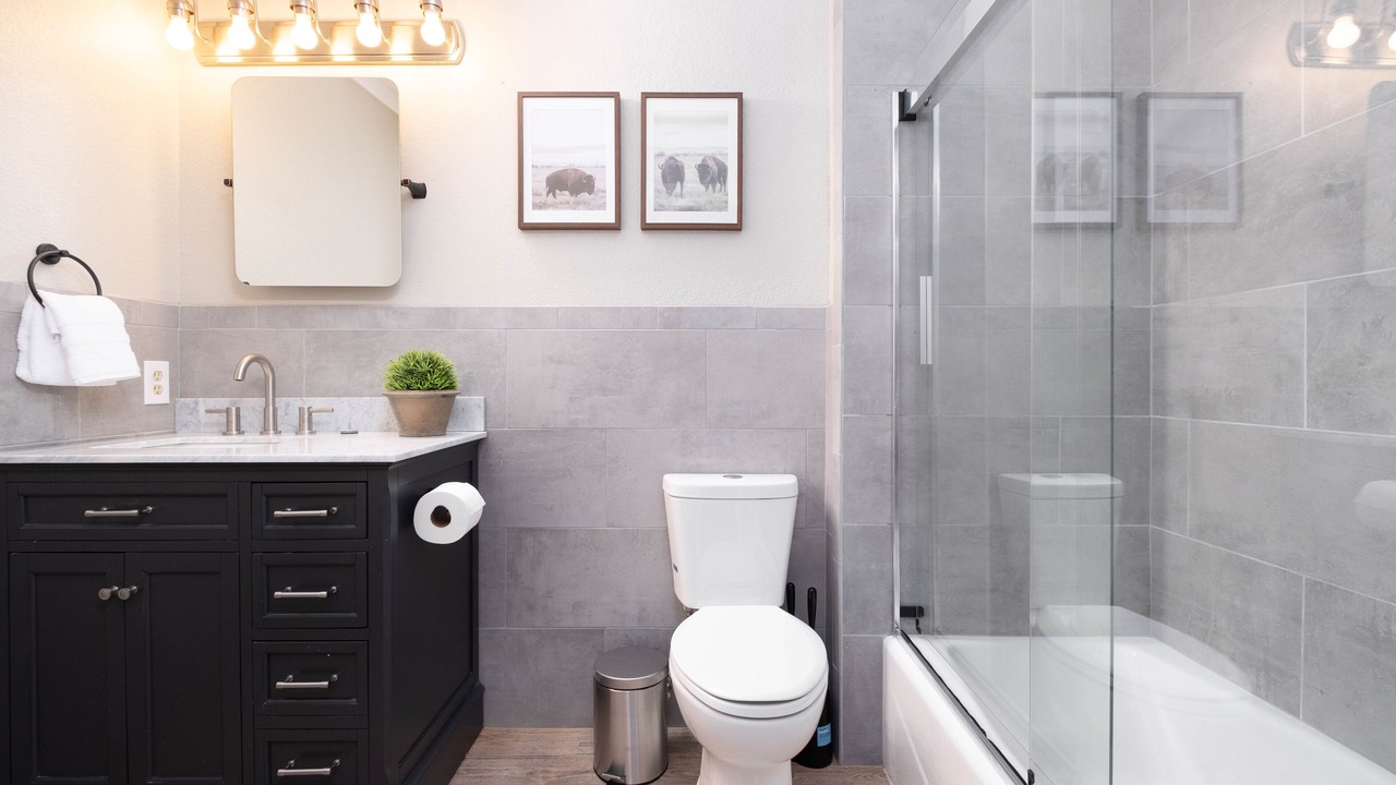 Photo of Bathroom in Canyon