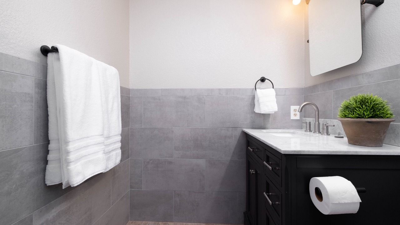 Photo of Bathroom in Canyon