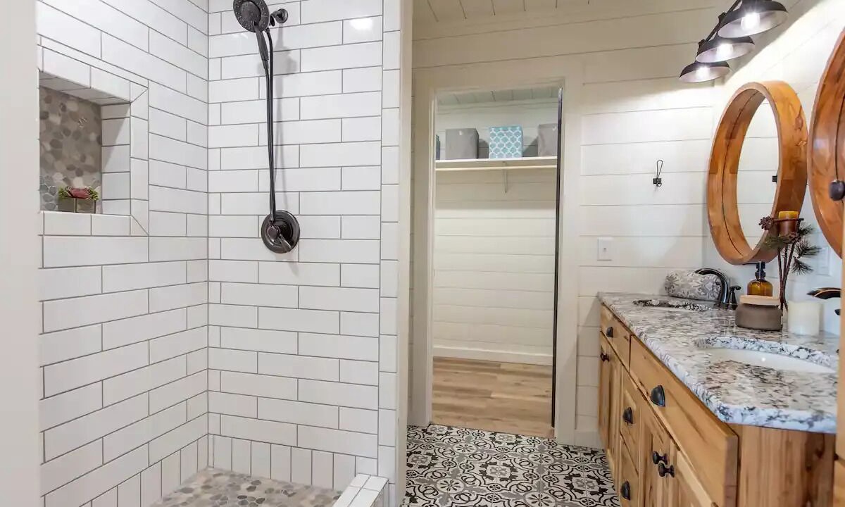 Photo of Bathroom in Halfway
