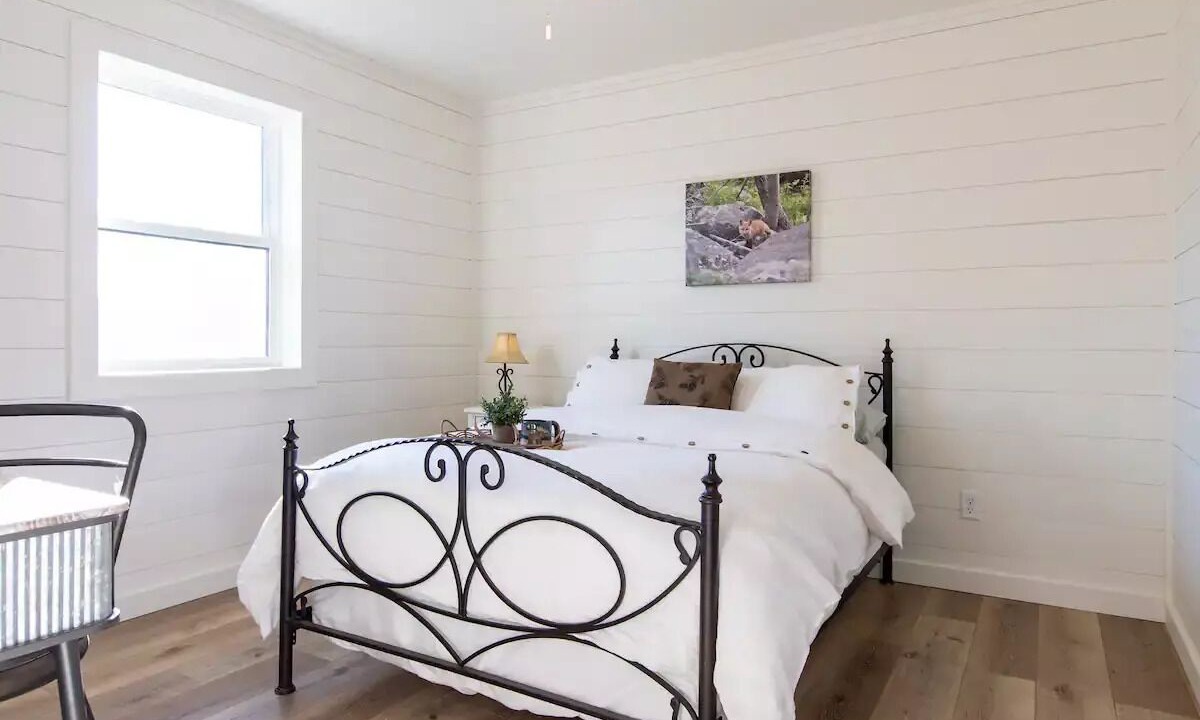 Photo of Bedroom in Halfway