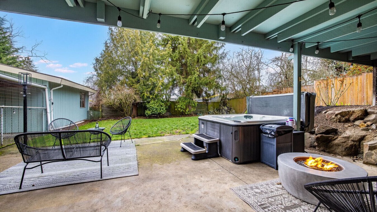 Photo of Outdoor in White Center