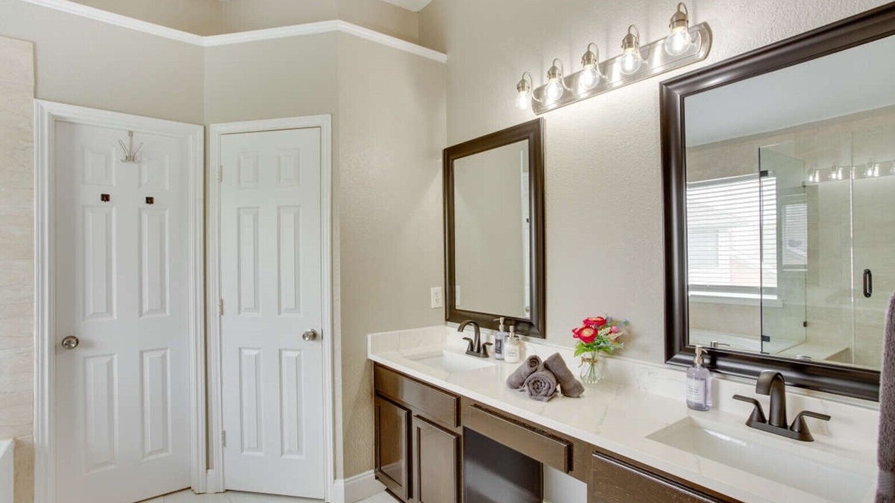 Photo of Bathroom in The Colony