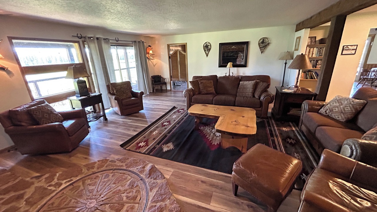 Photo of Livingroom in Adams County