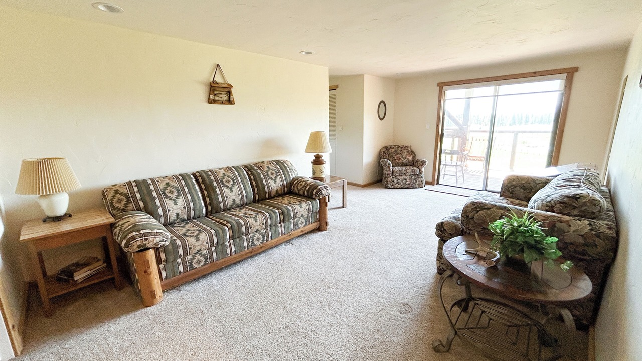 Photo of Livingroom in Adams County