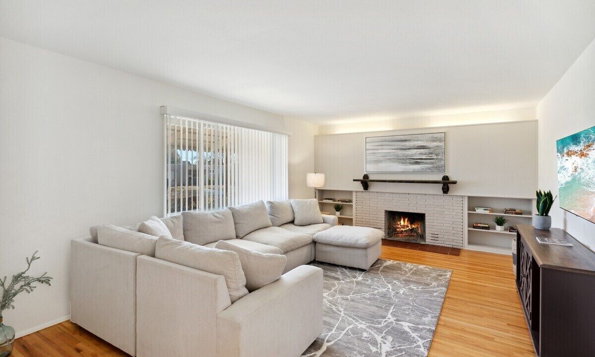 Photo of Livingroom in Northeast Heights