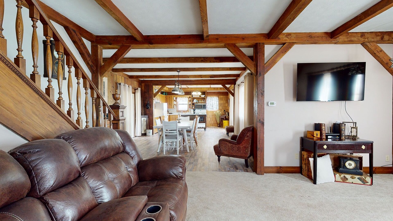 Photo of Livingroom in Johnson County