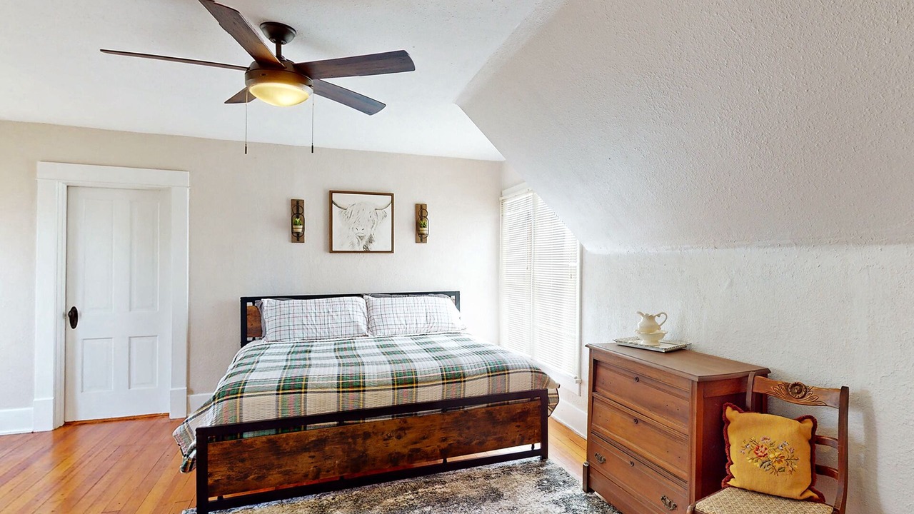 Photo of Bedroom in Johnson County