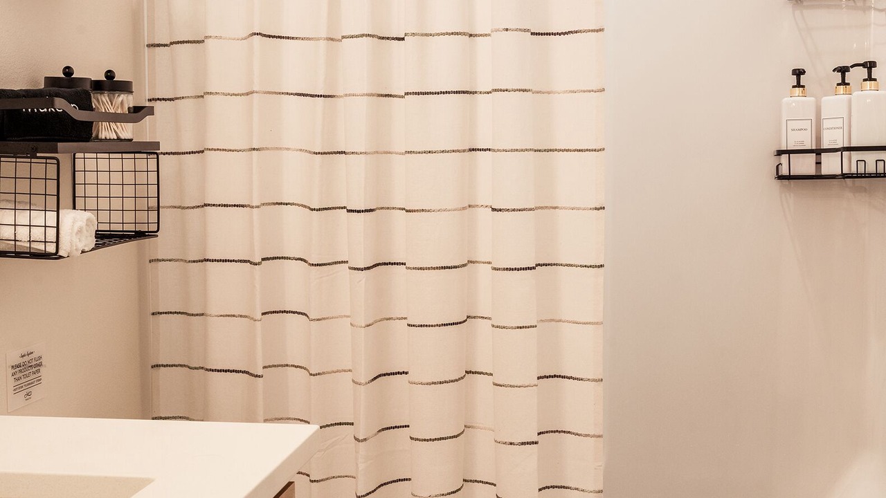 Photo of Bathroom in Desert Aire