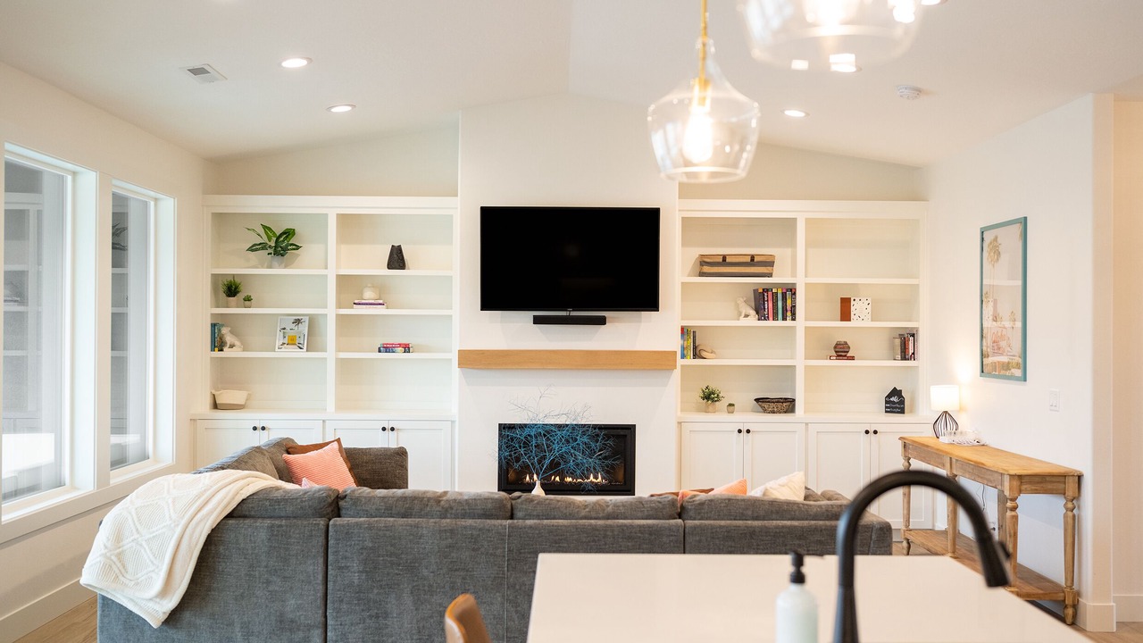 Photo of Livingroom in Desert Aire