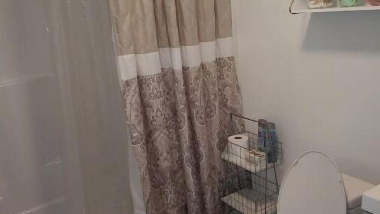 Photo of Bathroom in White Center