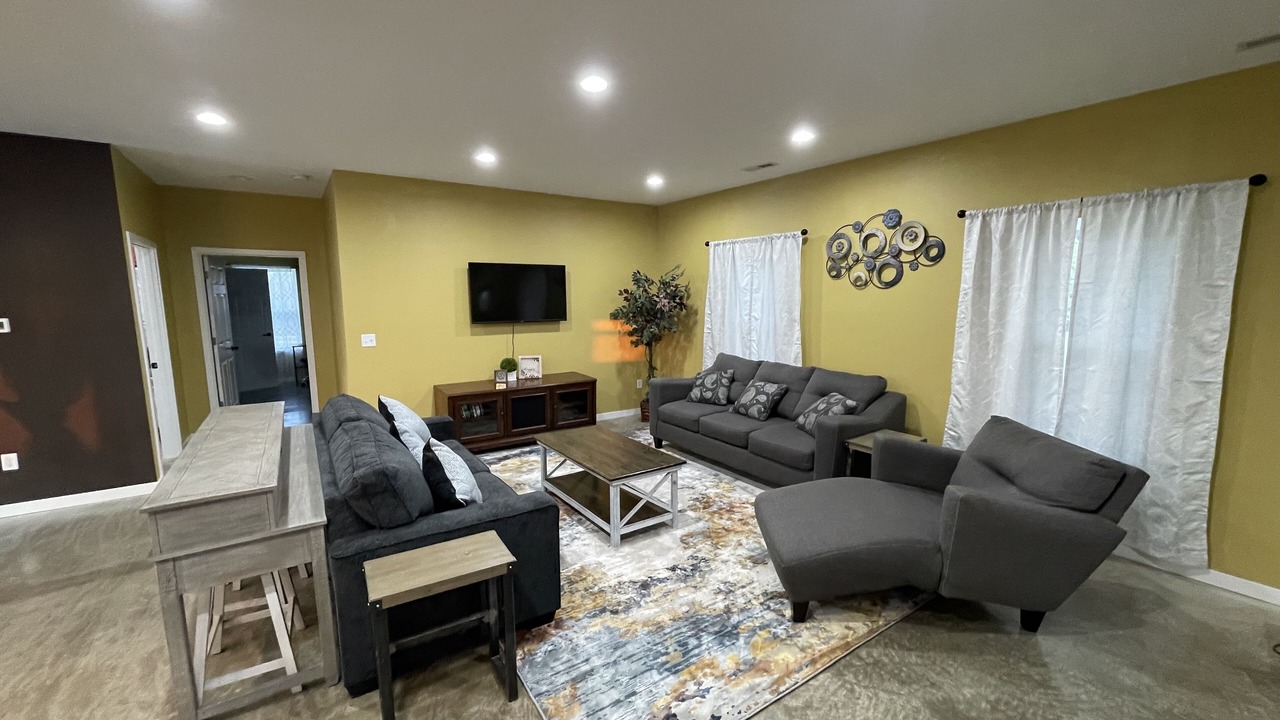 Photo of Livingroom in Mystic