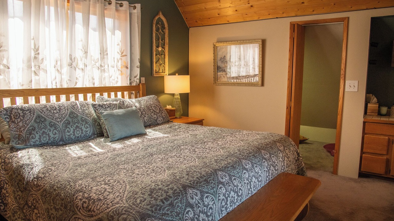 Photo of Bedroom in Oroville