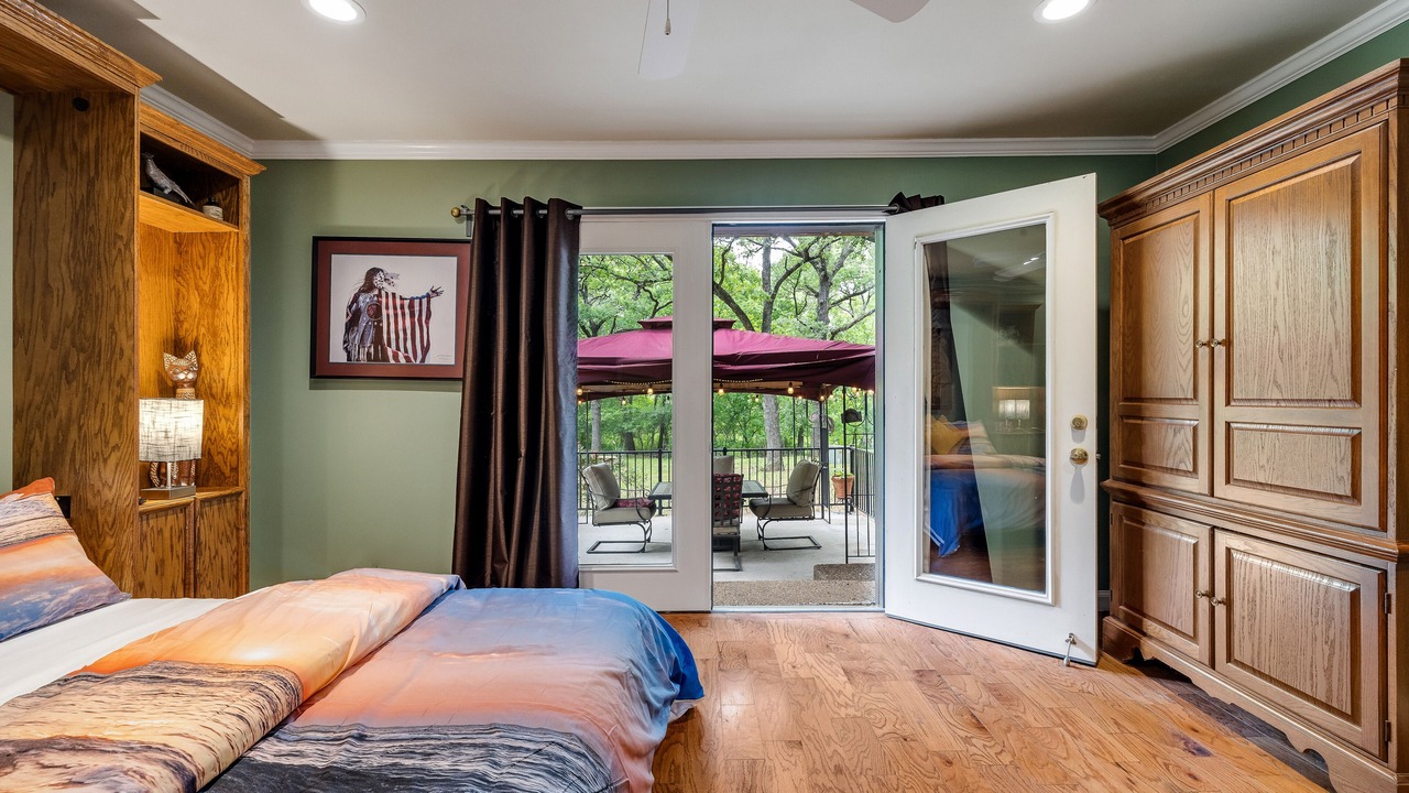 Photo of Bedroom in Oak Point