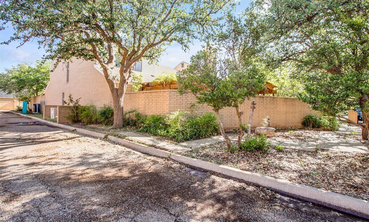 Photo of Outdoor in North by Northwest