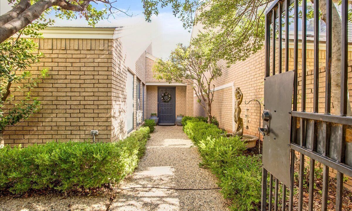 Photo of Outdoor in North by Northwest