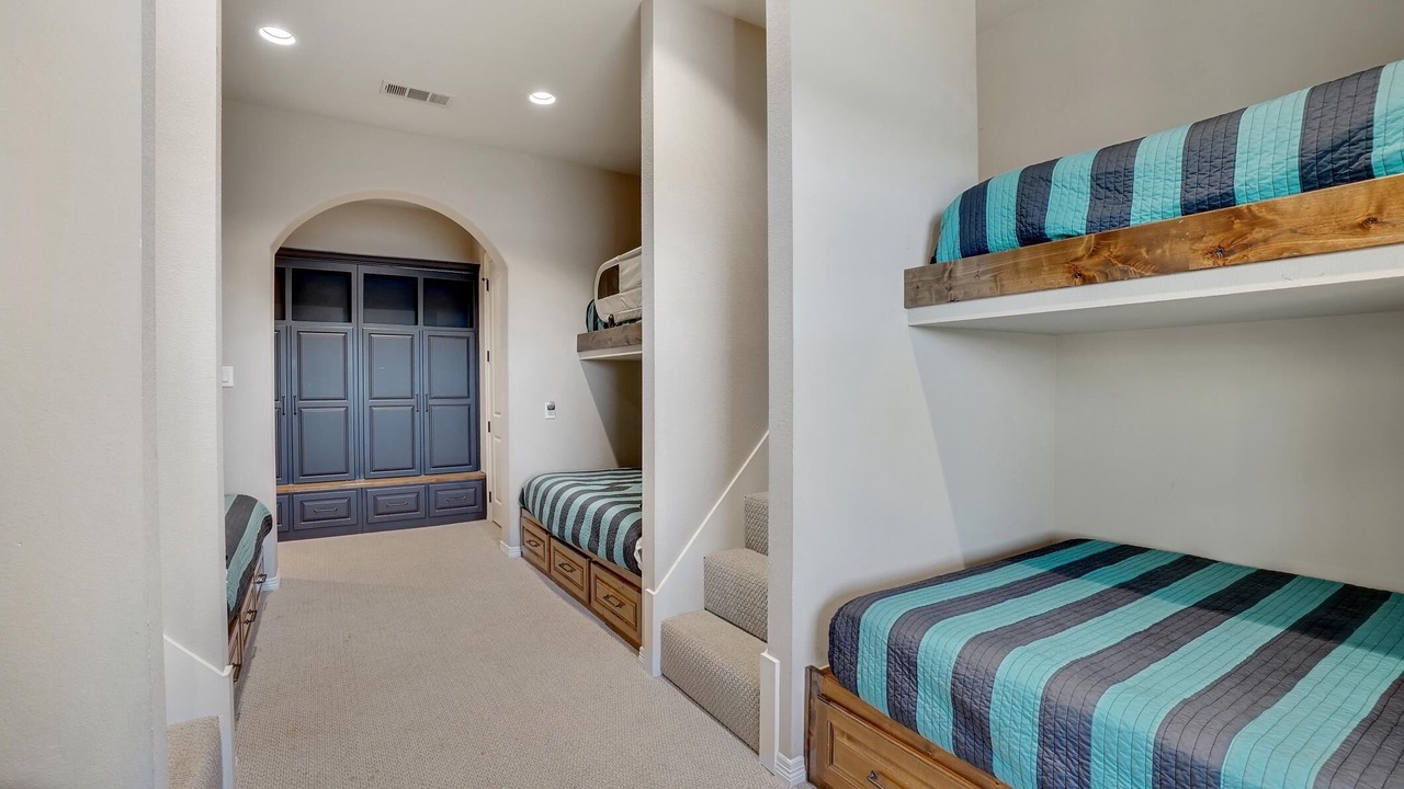 Photo of Bedroom in Graford