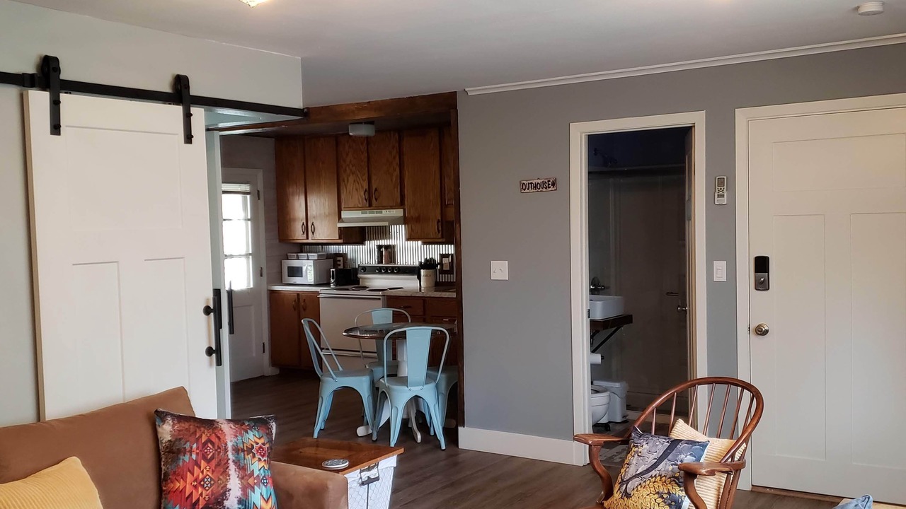 Photo of Livingroom in Hot Springs