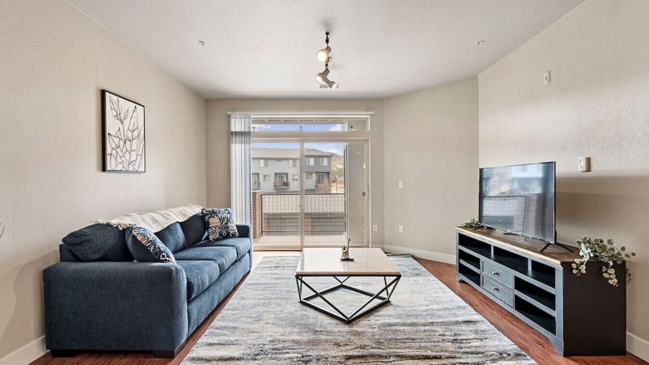 Photo of Livingroom in Lone Tree