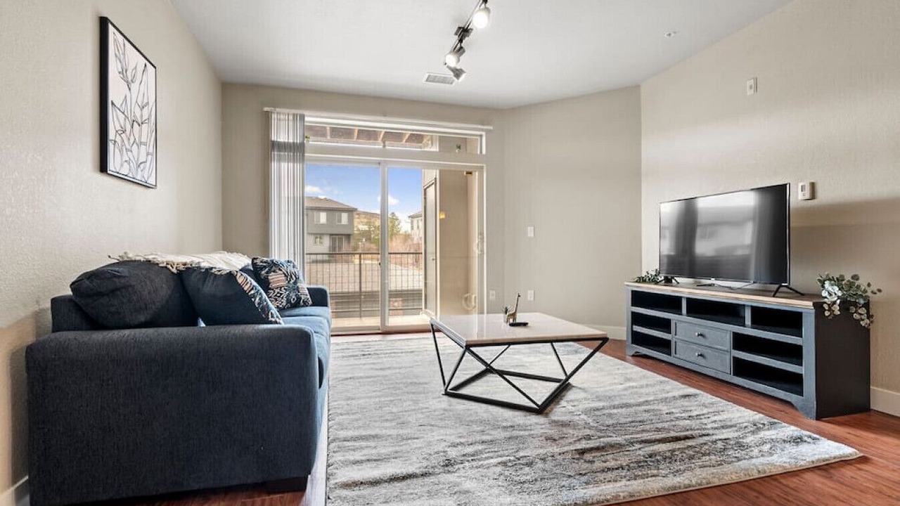 Photo of Livingroom in Lone Tree