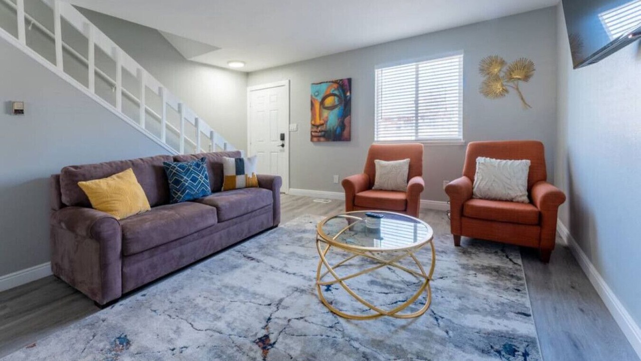 Photo of Livingroom in Berkley