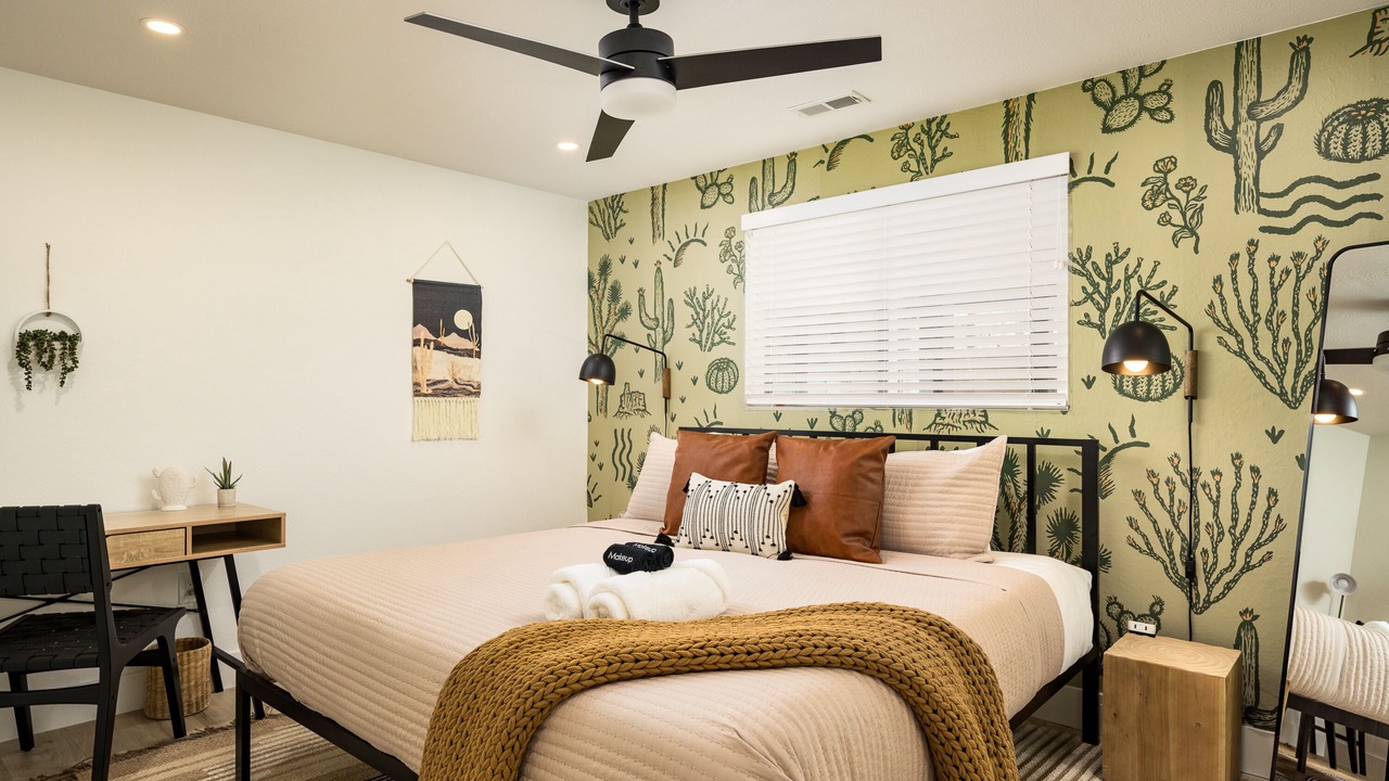 Photo of Bedroom in Lakeside