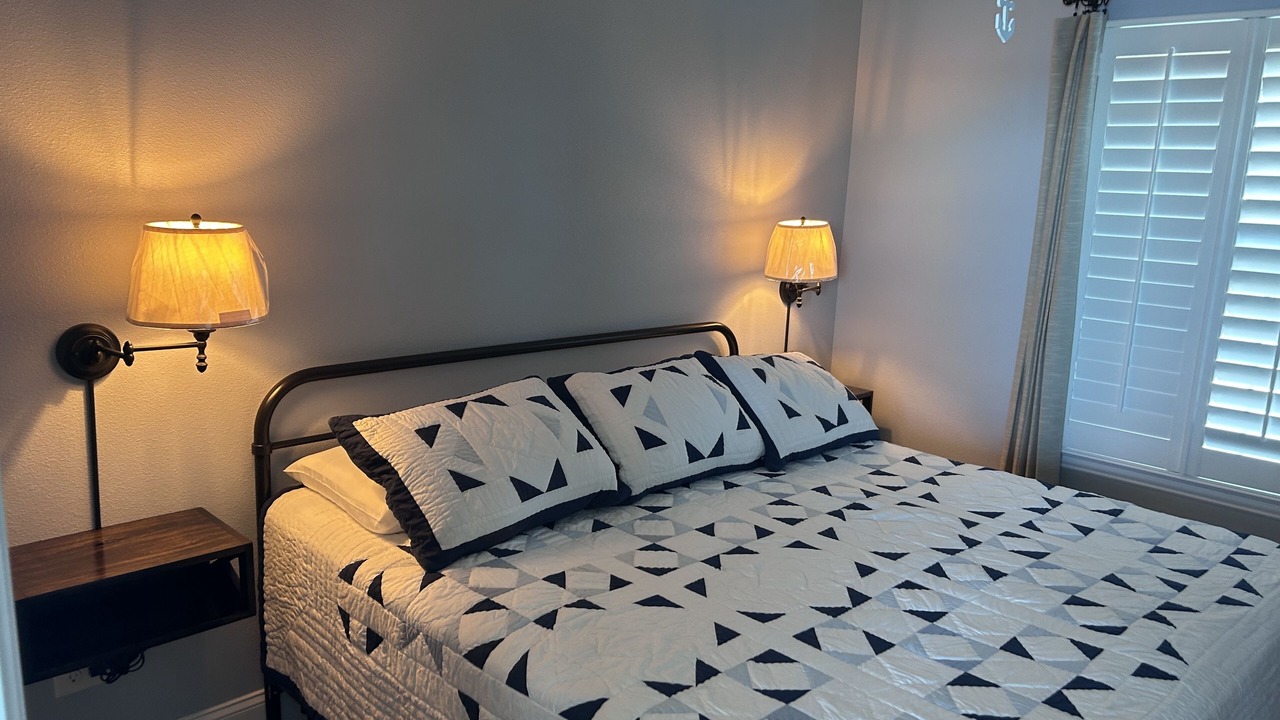 Photo of Bedroom in Granbury