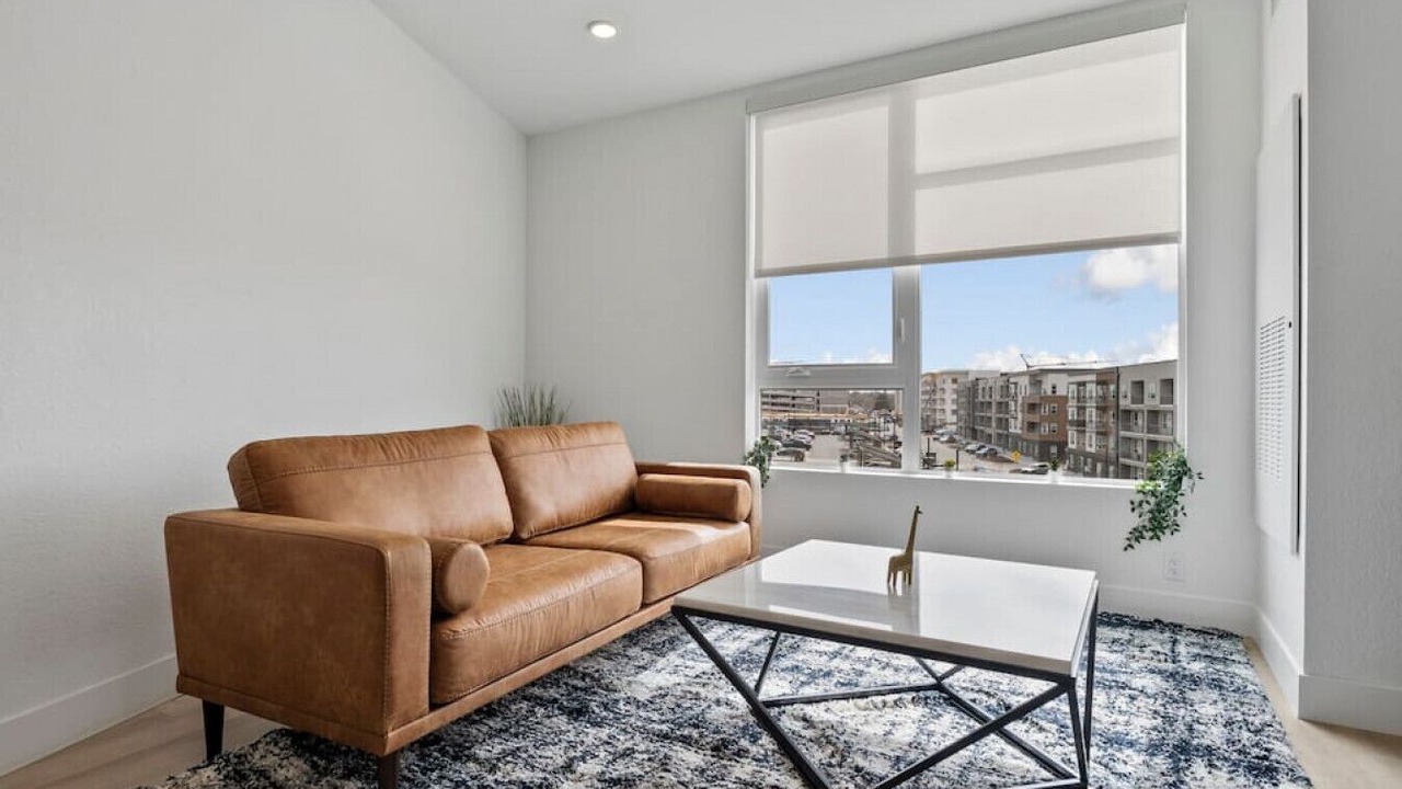 Photo of Livingroom in Aurora