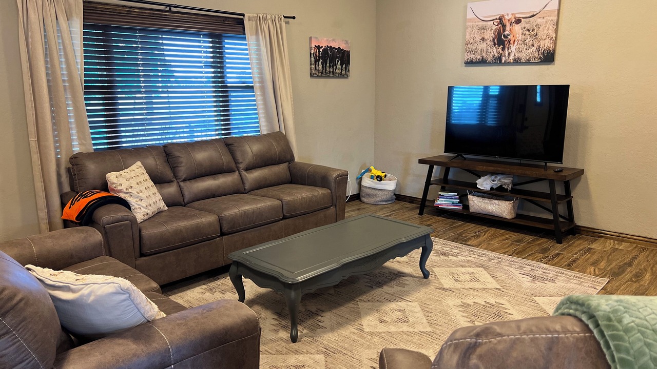 Photo of Livingroom in Noble County