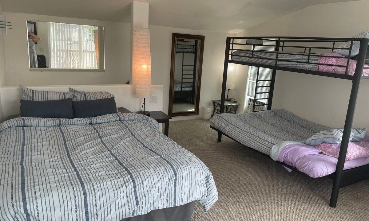 Photo of Bedroom in Sunland Estates