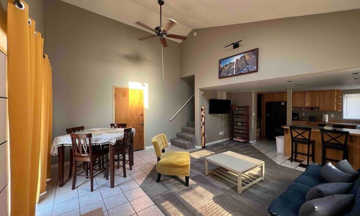 Photo of Livingroom in Sunland Estates