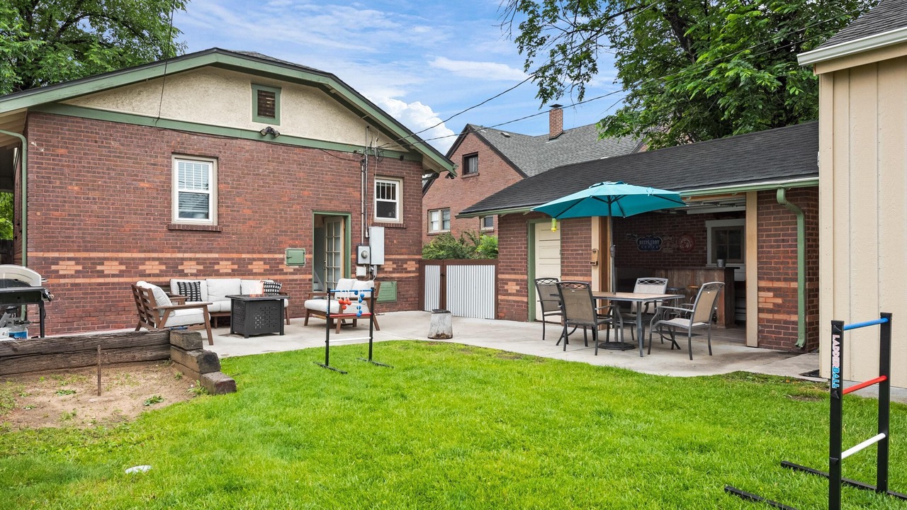 Photo of Outdoor in Rosedale