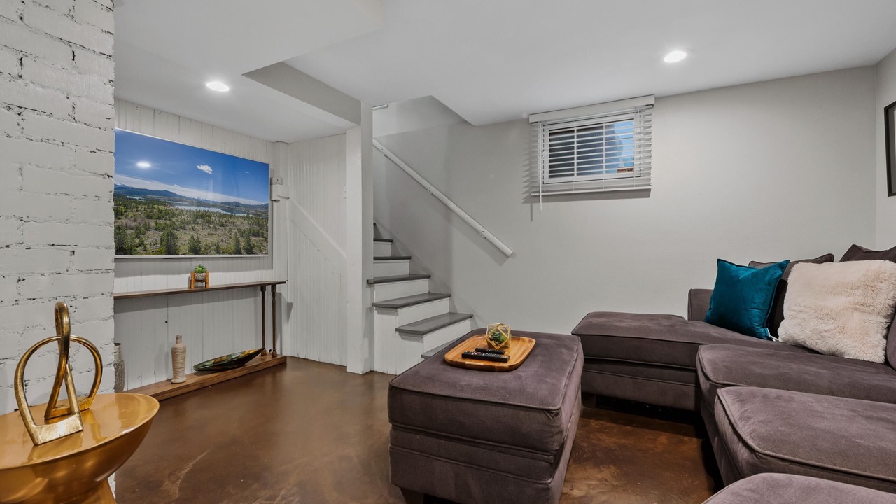 Photo of Livingroom in Rosedale