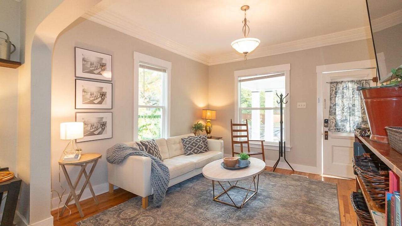 Photo of Bedroom in Greater Auburndale